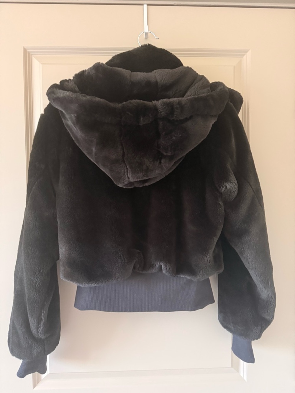 ALO black faux fur foxy jacket - Picture 16 of 16